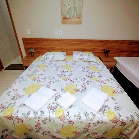 Pouso Oliveira Suites São João Batista do Glória Esterno foto