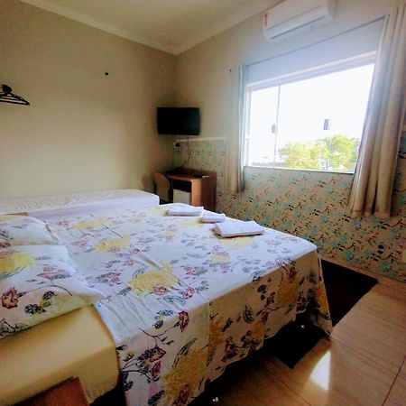 Pouso Oliveira Suites São João Batista do Glória Esterno foto