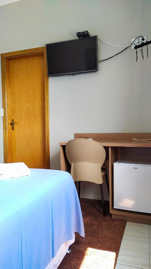 Pouso Oliveira Suites São João Batista do Glória Esterno foto