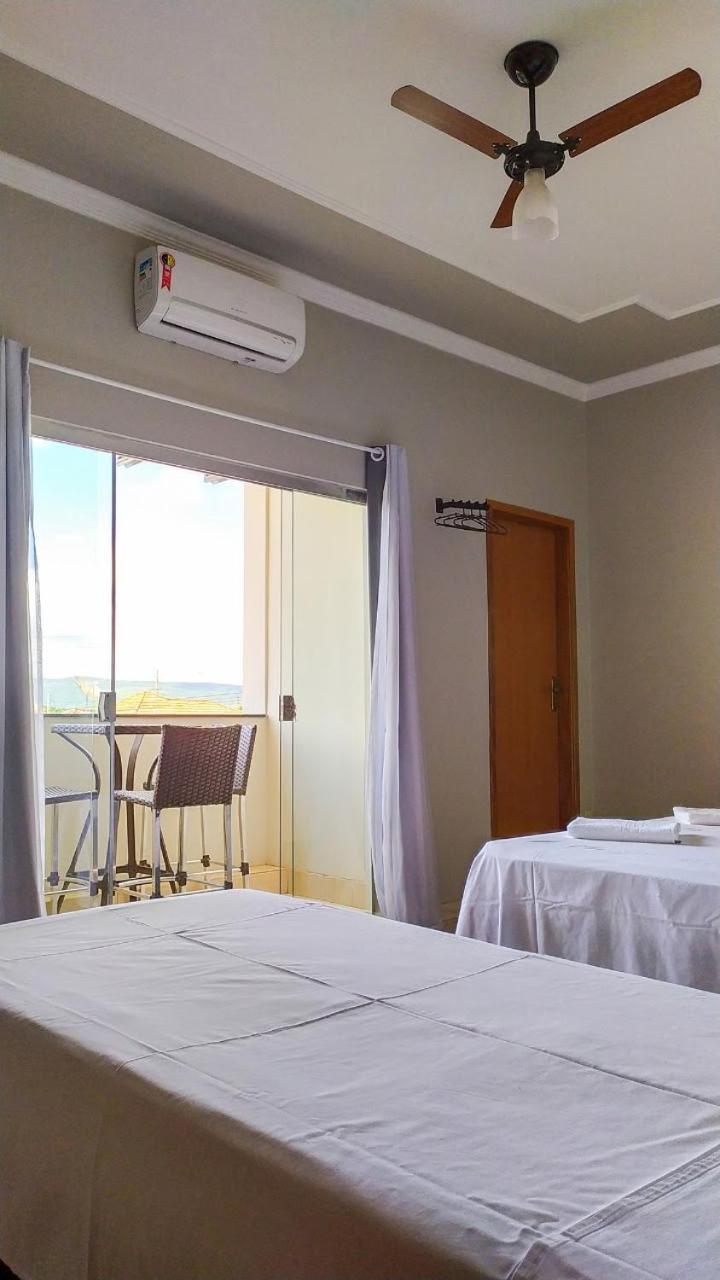 Pouso Oliveira Suites São João Batista do Glória Esterno foto