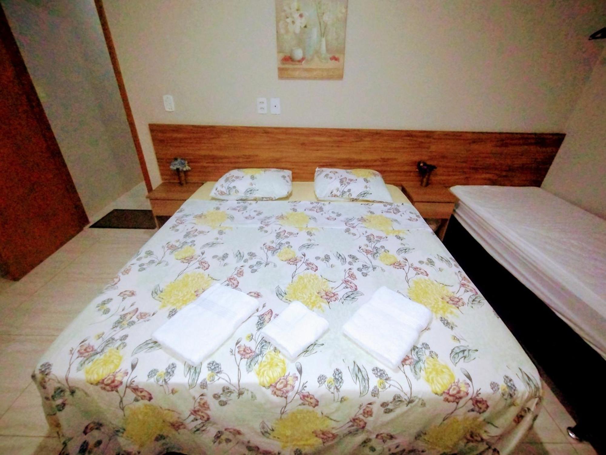 Pouso Oliveira Suites São João Batista do Glória Esterno foto